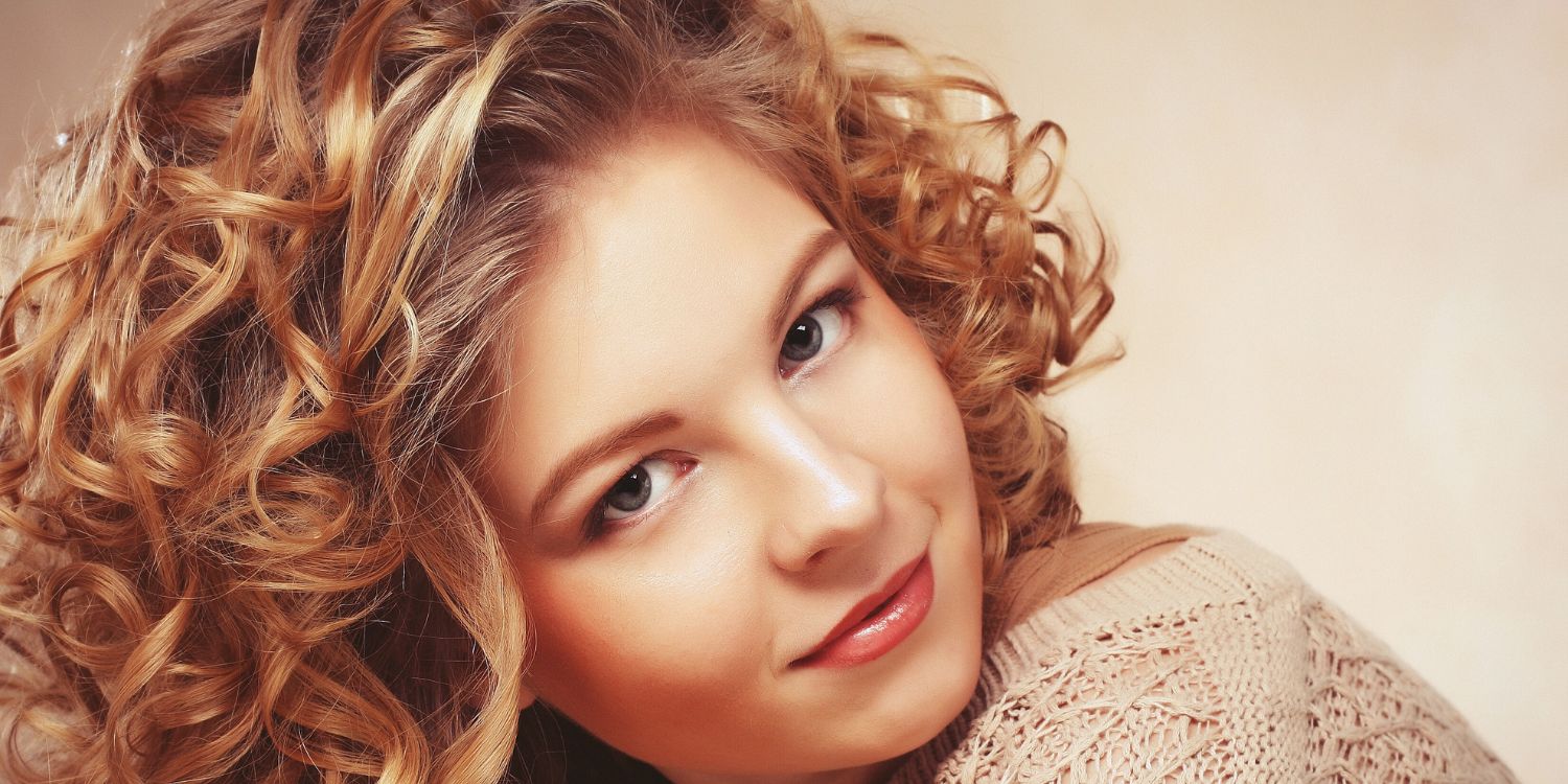 Say Goodbye to Flat Roots: Transform Your Curls with The AuBonacci Styler - Curly Life Company